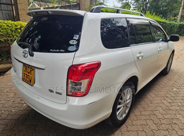 Toyota Corolla Fielder 1.8 Petrol FWD 2011 White
