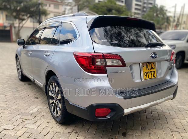 Subaru Outback 2016 Silver