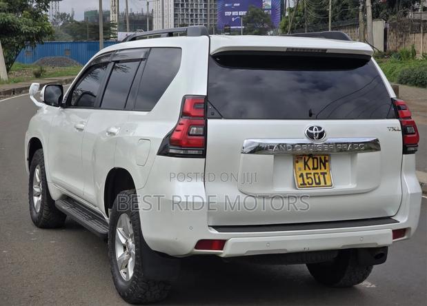Toyota Land Cruiser Prado 2.8 2018 White