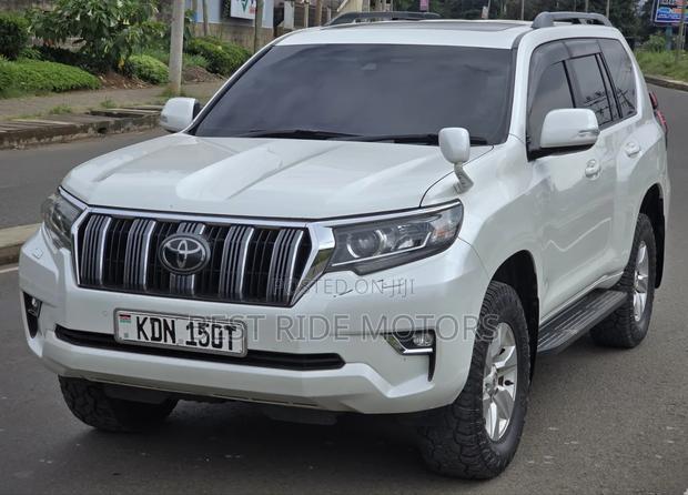 Toyota Land Cruiser Prado 2.8 2018 White
