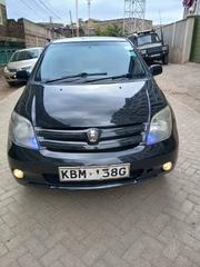Toyota IST 2005 Black for sale
