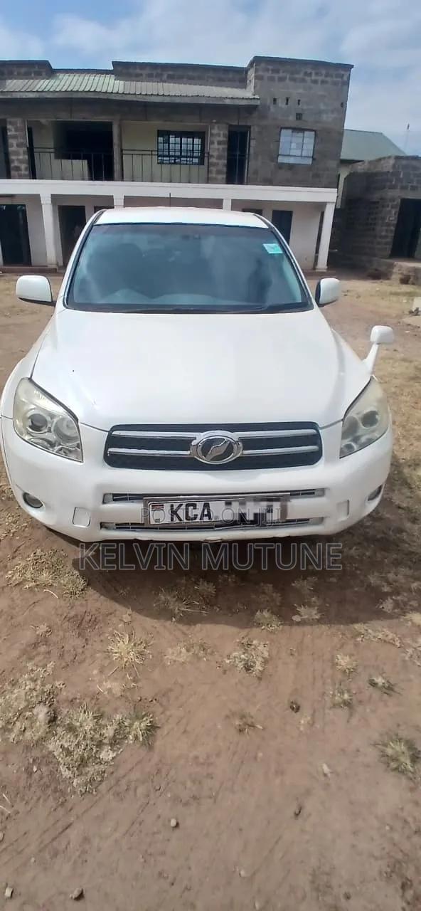 Toyota RAV4 2007 White