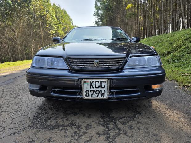 Toyota Mark II 2000 Blue