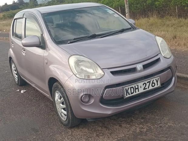 Toyota Passo 2015 Pink