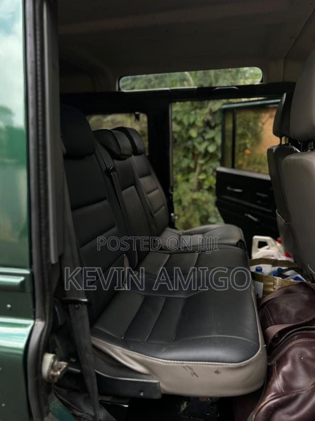 Land Rover Defender Puma 110 2.4 TD 2010 Green