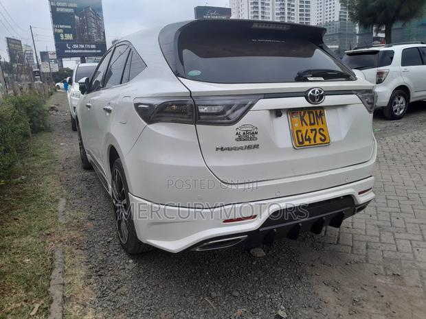 Toyota Harrier 2.0 2016 White