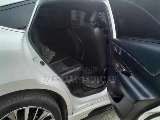 Toyota Harrier 2.0 2016 White