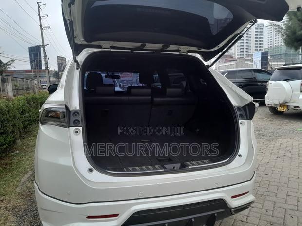 Toyota Harrier 2.0 2016 White