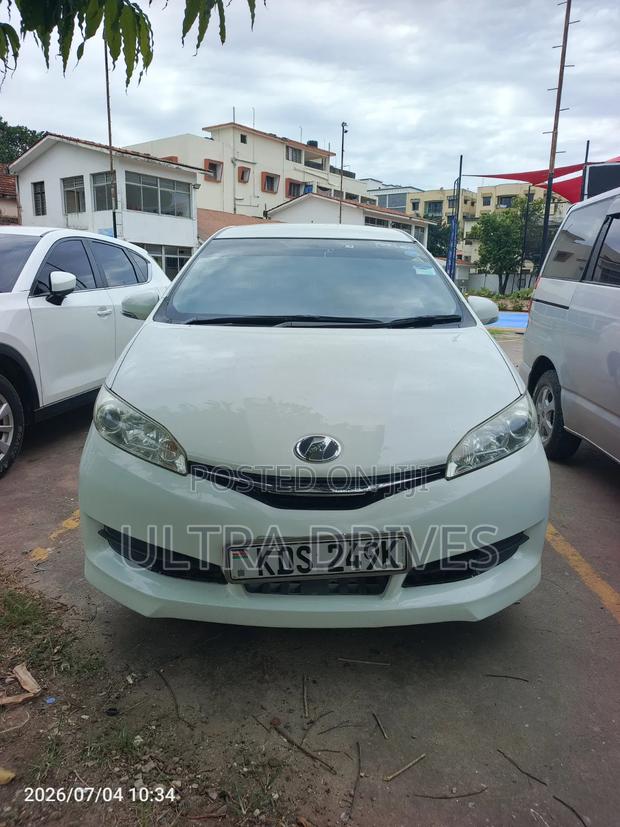 Toyota Wish 2017 White