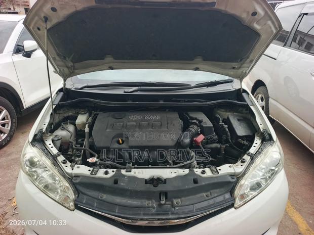 Toyota Wish 2017 White