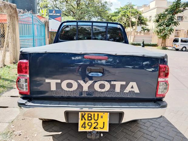 Toyota Hilux 2007 Blue