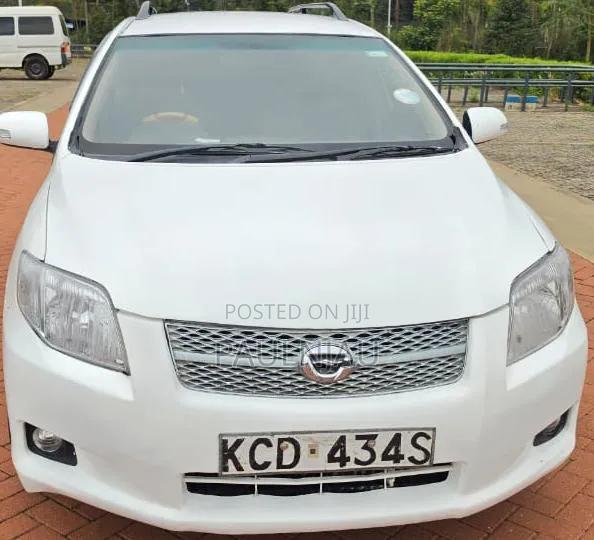 Toyota Corolla Fielder 2012 White