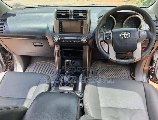 Toyota Land Cruiser Prado 2010 Gray