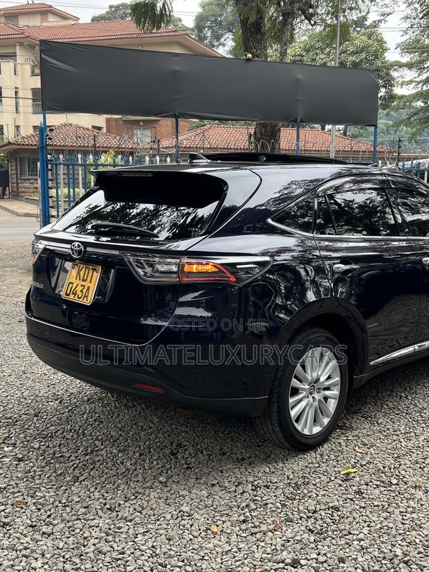 Toyota Harrier 2.0 2017 Purple