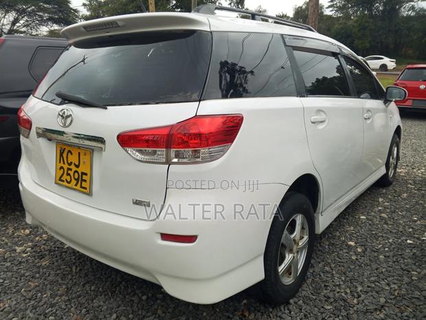 Toyota Wish 2010 White