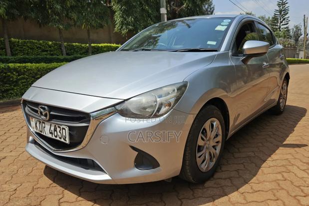 Mazda Demio 2017 Silver