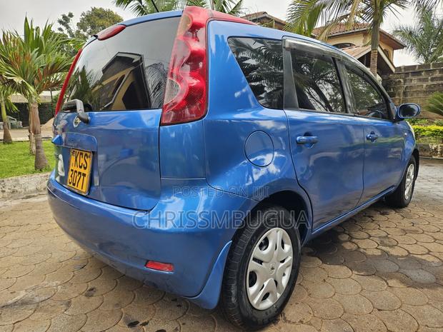 Nissan Note 2011 Blue