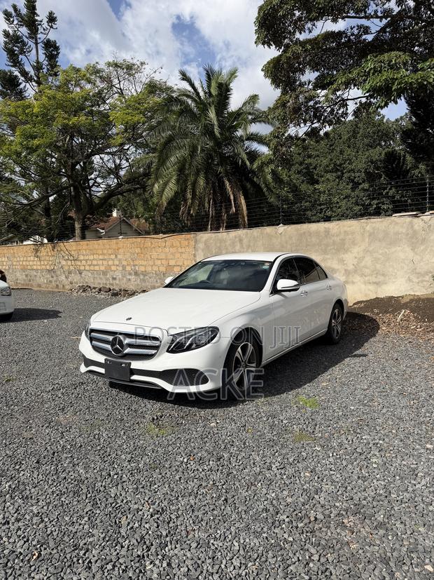 Mercedes-Benz E200 2019 White