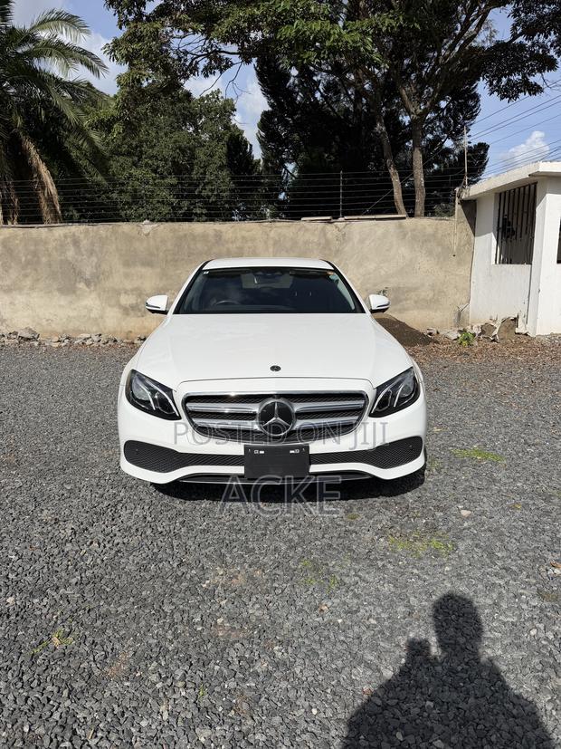 Mercedes-Benz E200 2019 White