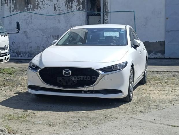 Mazda 3 2019 Off white