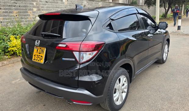 Honda Vezel 1.5 Hybrid 2WD 2016 Black