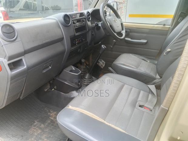 Toyota Land Cruiser 2010 Beige