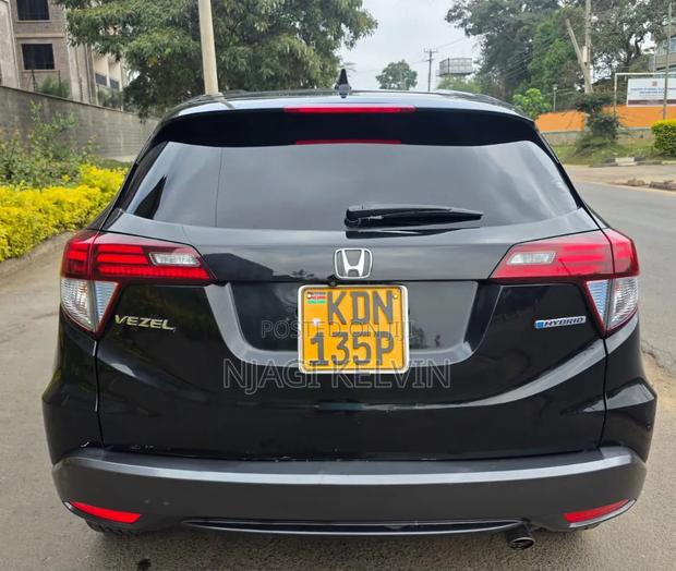 Honda Vezel 1.5 Hybrid 2WD 2016 Black