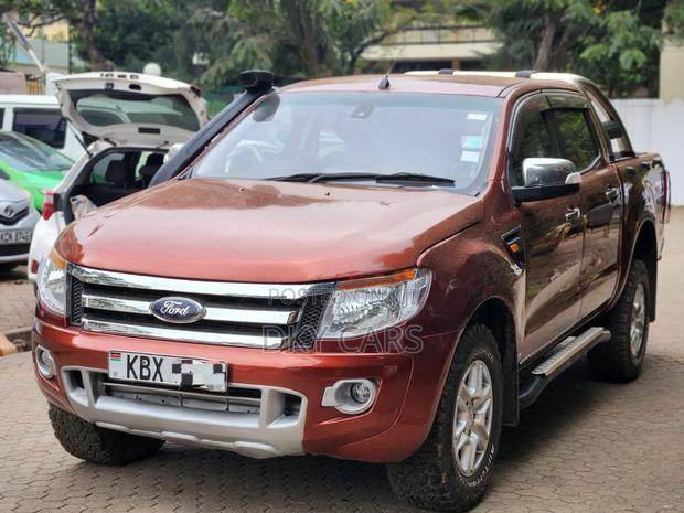 Ford Ranger Wildtrak 2013 Maroon