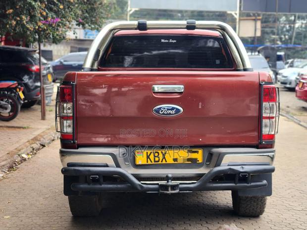 Ford Ranger Wildtrak 2013 Maroon