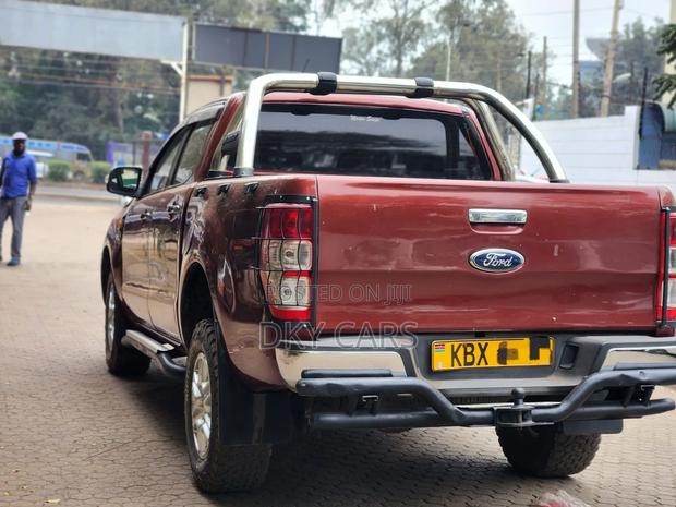 Ford Ranger Wildtrak 2013 Maroon