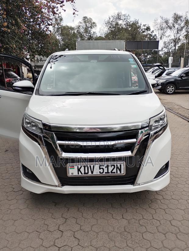 Toyota Esquire 2019 White