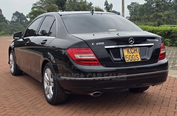 Mercedes-Benz C200 2010 Black