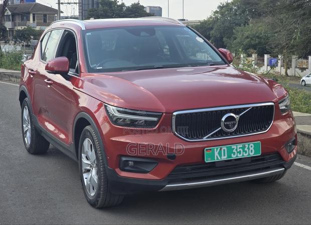 Volvo XC40 2019 Maroon