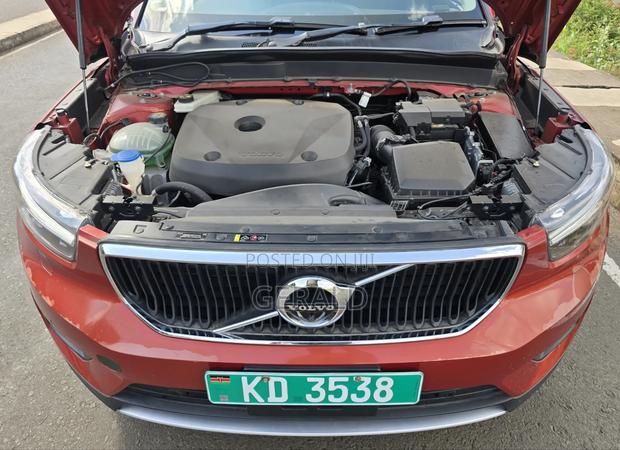 Volvo XC40 2019 Maroon