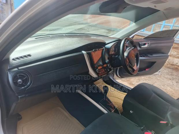 Toyota Corolla Fielder 2016 Silver