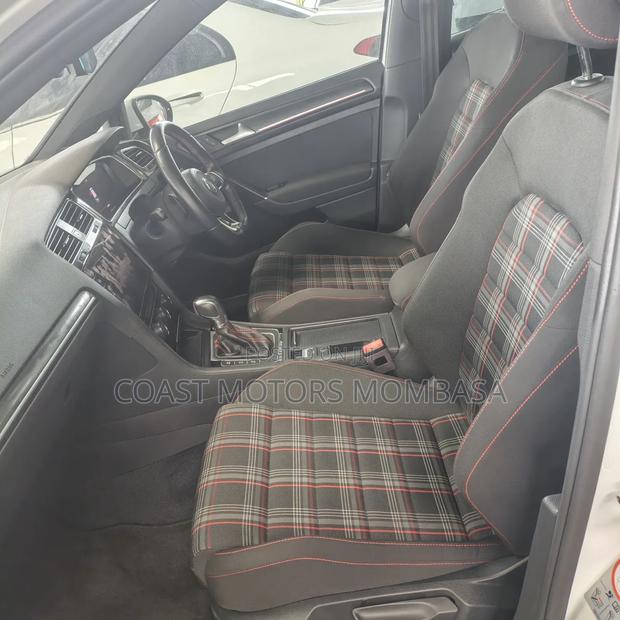 Volkswagen Golf GTI 2021 White