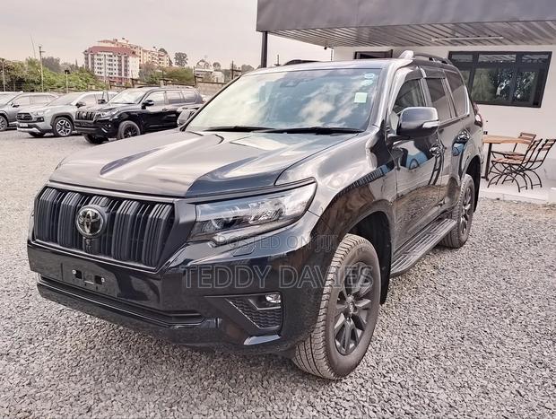 Toyota Land Cruiser Prado 2022 Matt Black