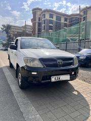Toyota Hilux 2006 White for sale