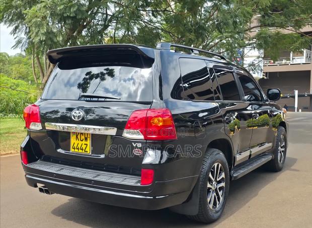 Toyota Land Cruiser 2012 Black