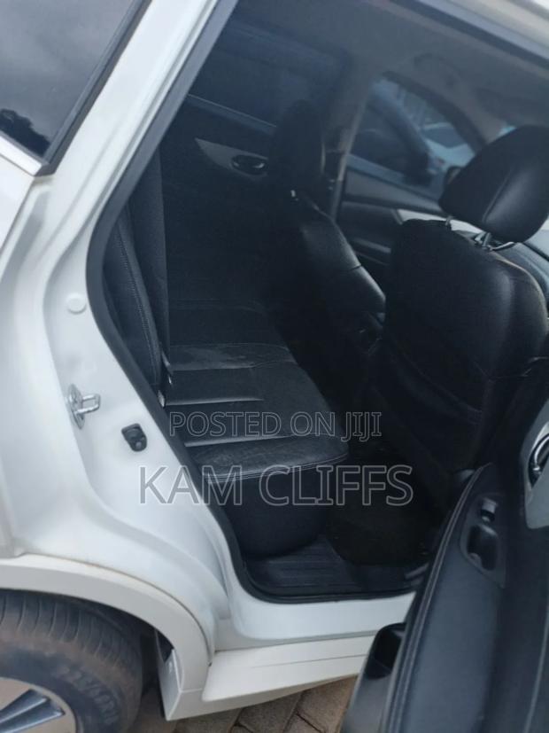 Nissan X-Trail 2016 White