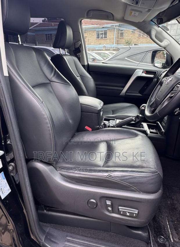 Toyota Land Cruiser Prado 2.8 2019 Matt Black
