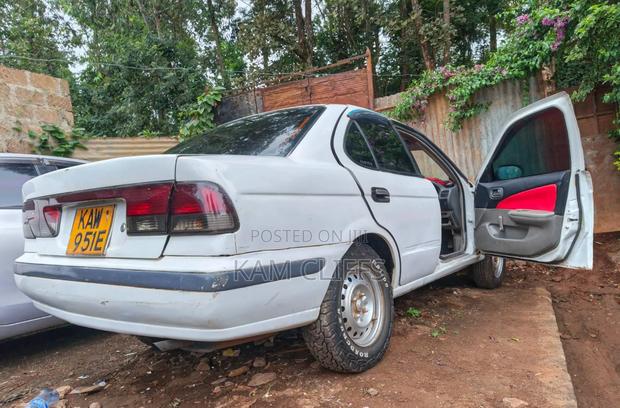 Nissan Sunny 1997 White