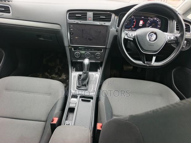 Volkswagen Golf Variant 2020 Gold