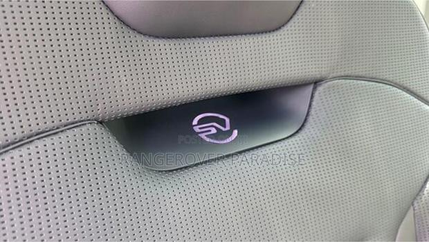 New Land Rover Range Rover Sport P635 SV Carbon 2026 White