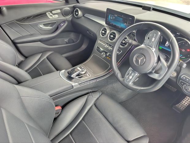 Mercedes-Benz C200 2019 White