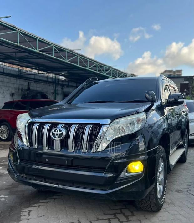 Toyota Land Cruiser Prado 2013 Black