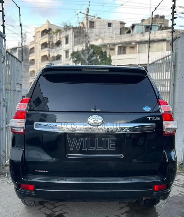 Toyota Land Cruiser Prado 2013 Black