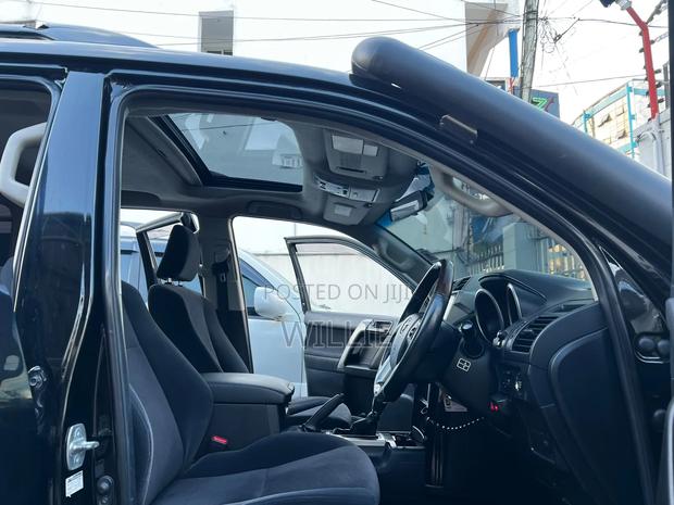 Toyota Land Cruiser Prado 2013 Black