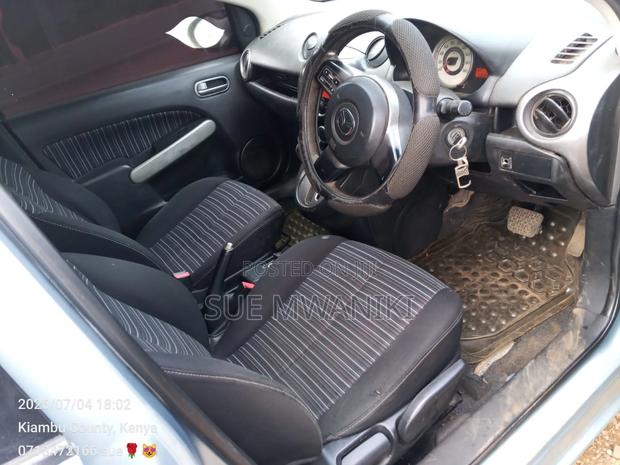 Mazda Demio 2009 Blue