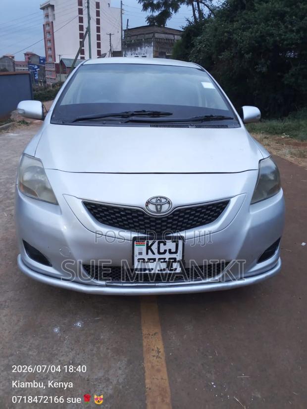 Toyota Belta 2009 Silver